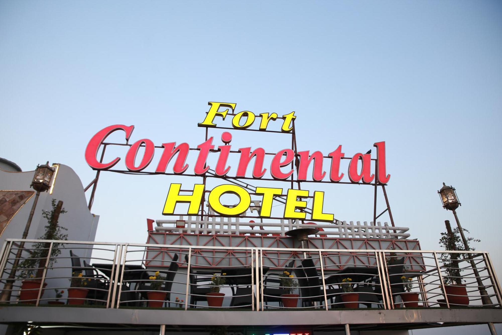 Fort Continental Hotel Peshawar Exterior foto