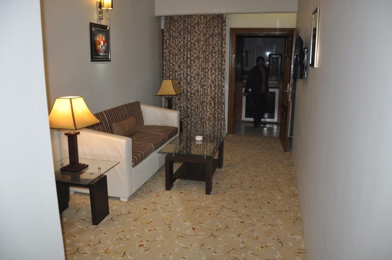 Fort Continental Hotel Peshawar Exterior foto