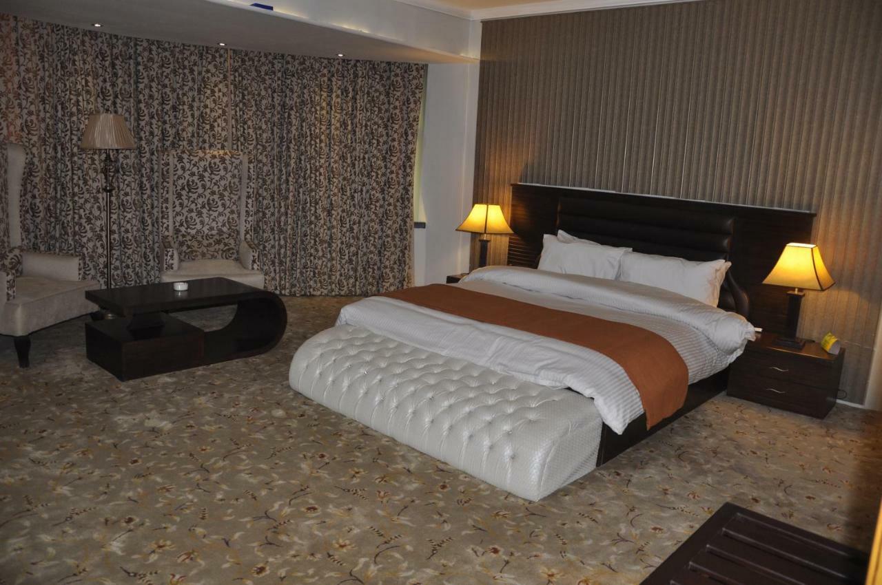 Fort Continental Hotel Peshawar Exterior foto